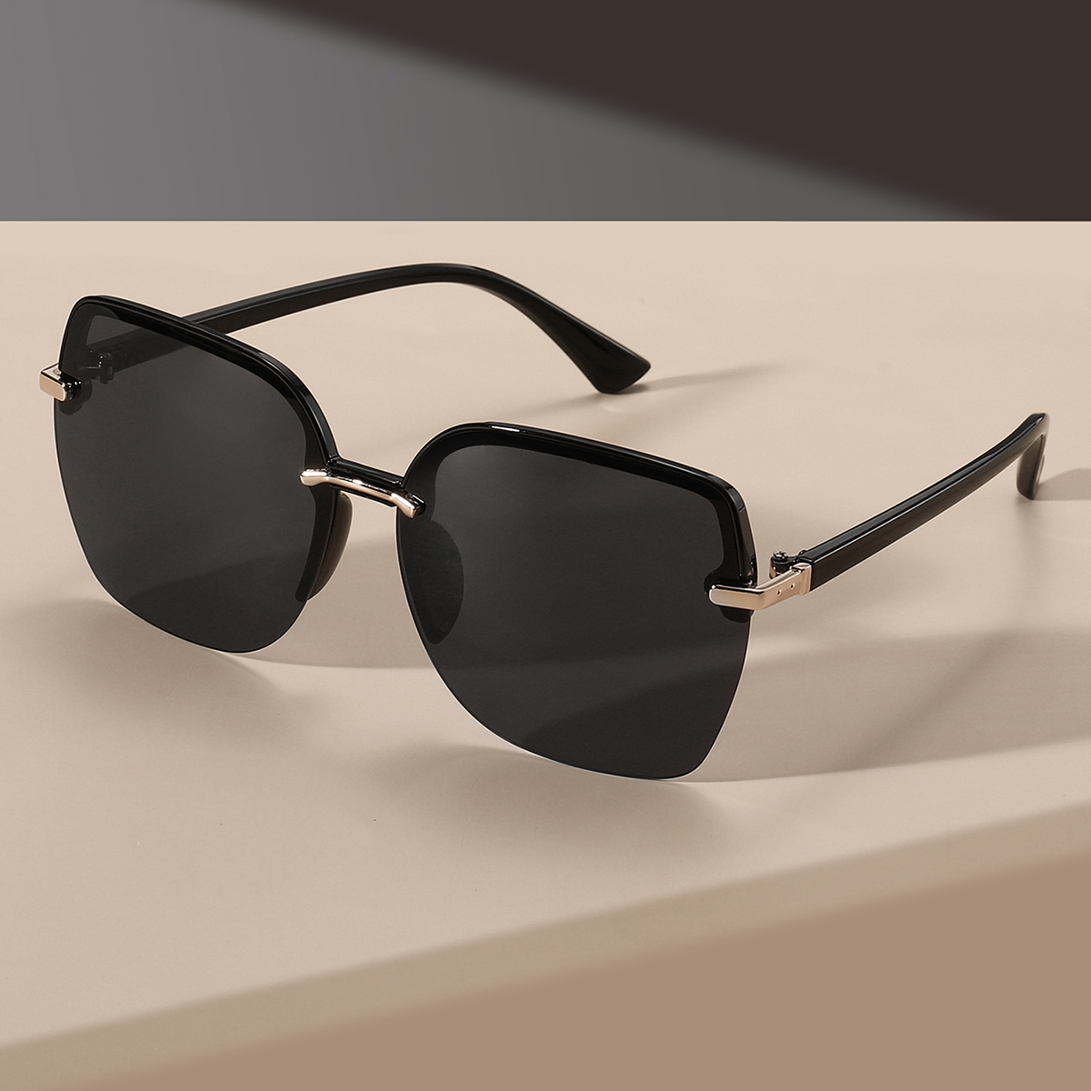 Photography Fashion - Retro Minimalist Large Square Frame Glasses
